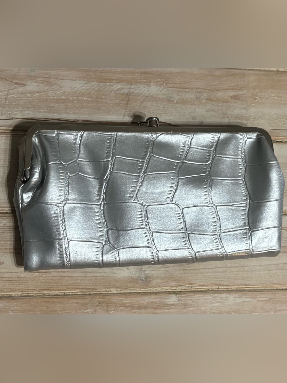 Silver Croc-Embossed Evening Clutch - Sleek Metallic Style 058